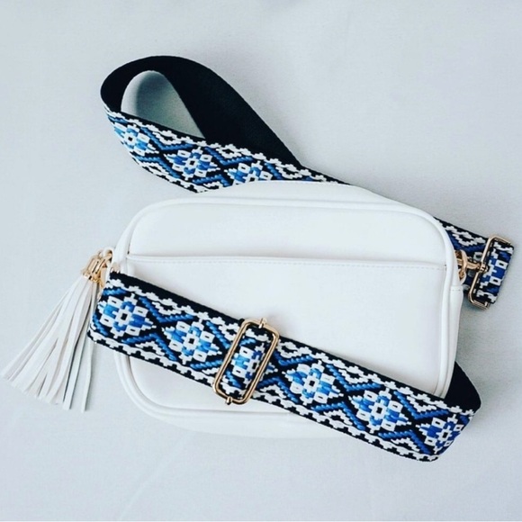 Threaded pear aztec blue guitar strap rose gold hardware crossbody bag in white - Picture 2 of 4